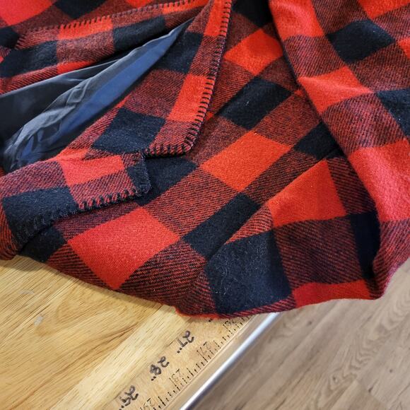 Red buffalo plaid wool felt Blazer blanket stitch Edge vintage pockets 23" p2p - Picture 8 of 11
